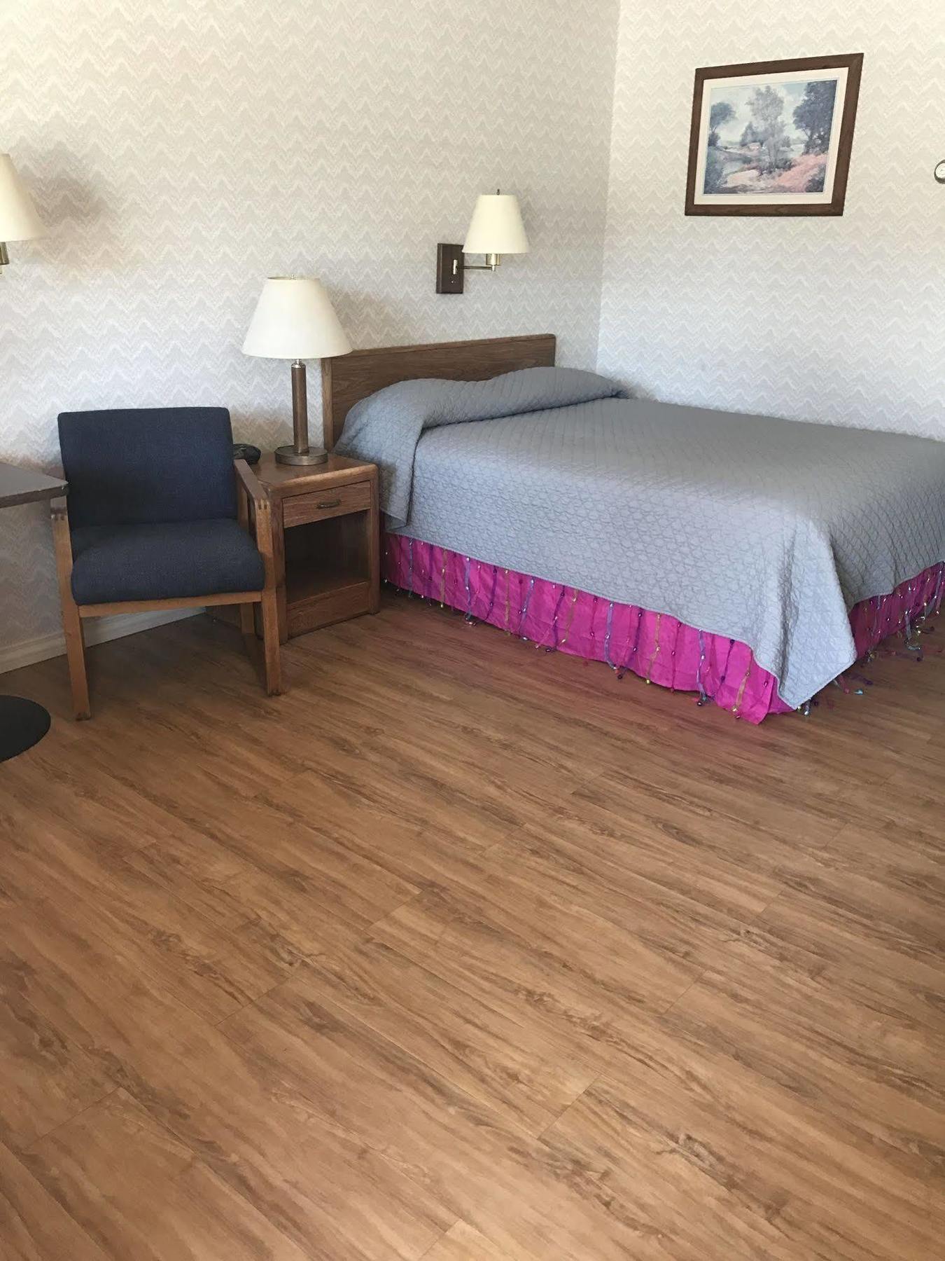 Motel Creekside 2*