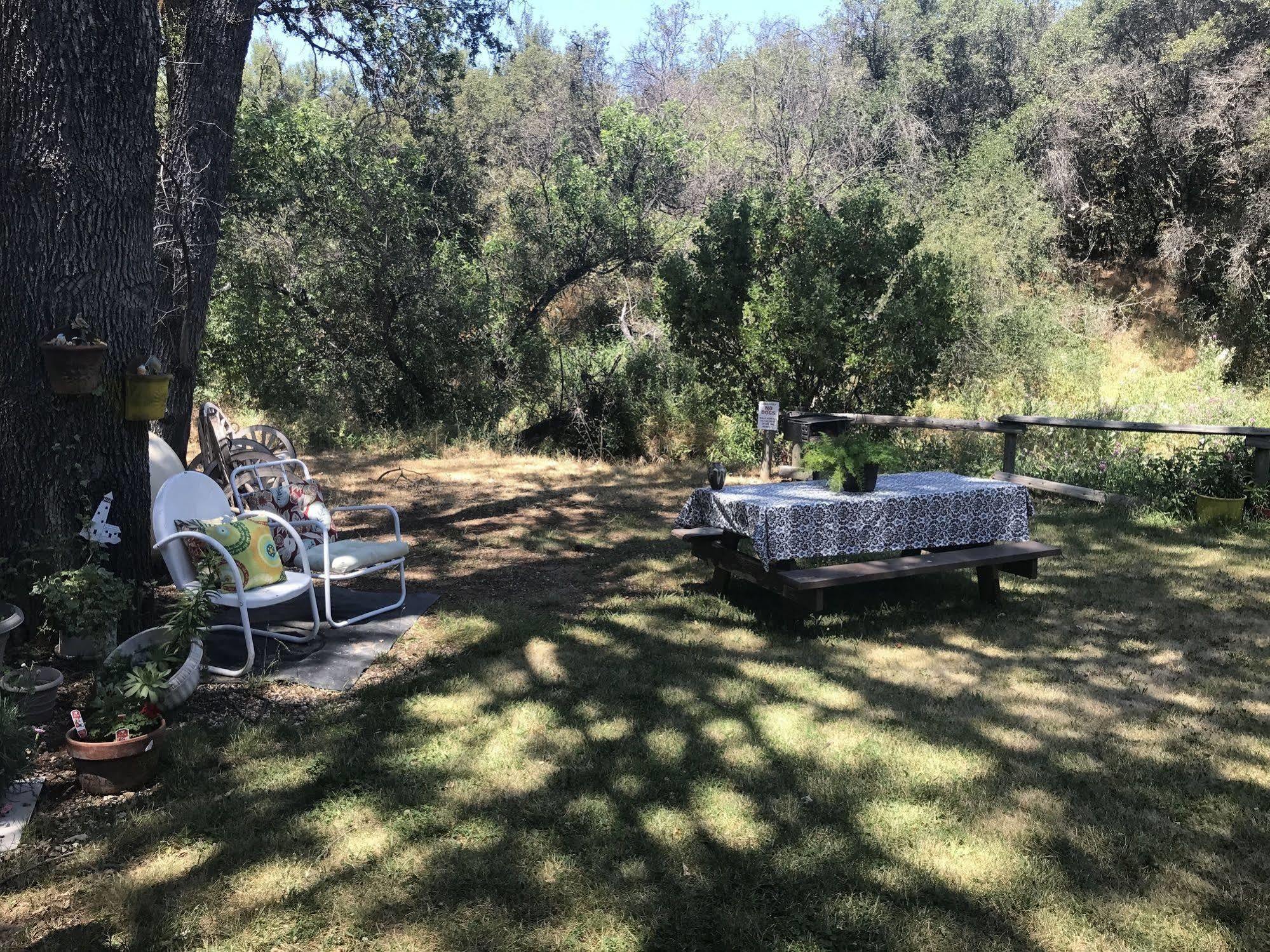 Motel Creekside 2*